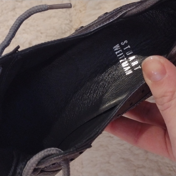 Stuart Weitzman Gray Metallic Lace Up Sporty Tennis Shoe Size 7 Chic Athleisure - Picture 9 of 10